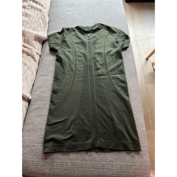 Lululemon Swiftly Tech Short Sleeve Dark Green - Picture 2 of 3